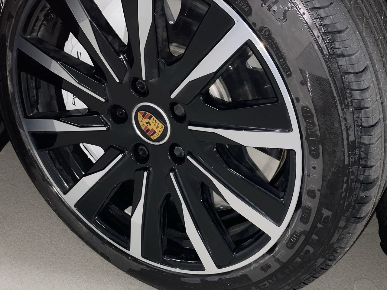 Porsche Taycan  2020 à Vancouver, Colombie-Britannique