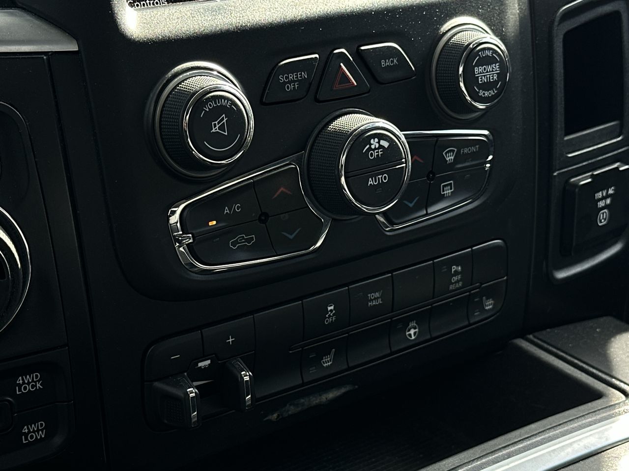 2019 Ram RAM 1500 Crew Cab 4x4 (DS)