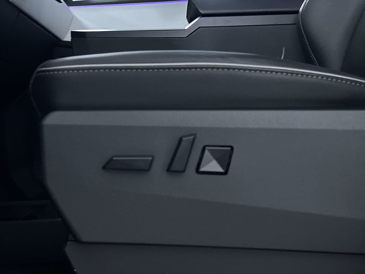 2024 Tesla Cybertruck