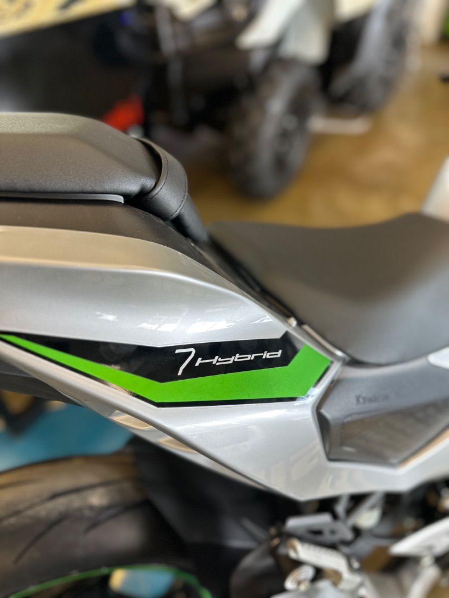 2024 Kawasaki Z7 HYBRID