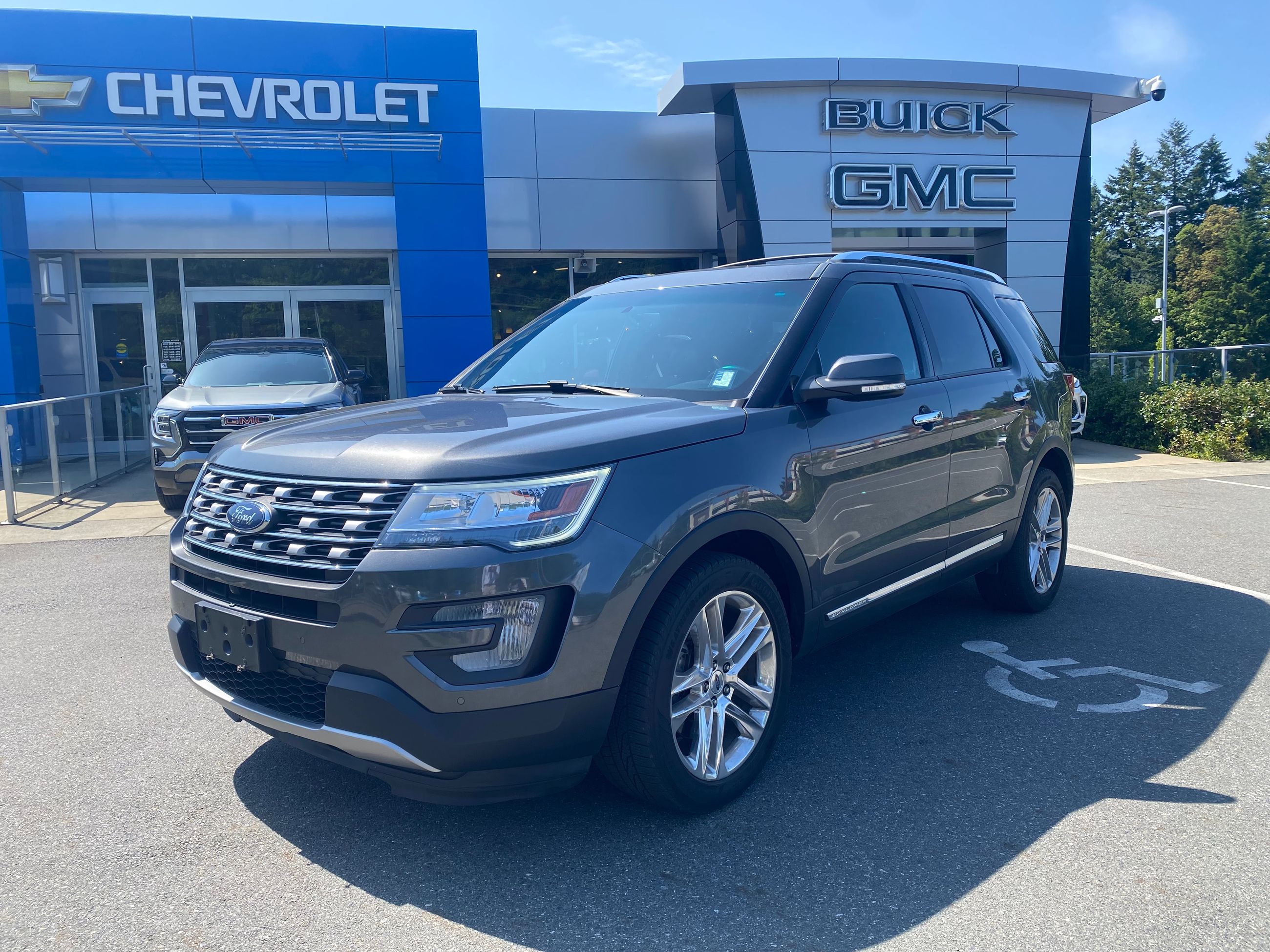2016 Ford Explorer LIMITED