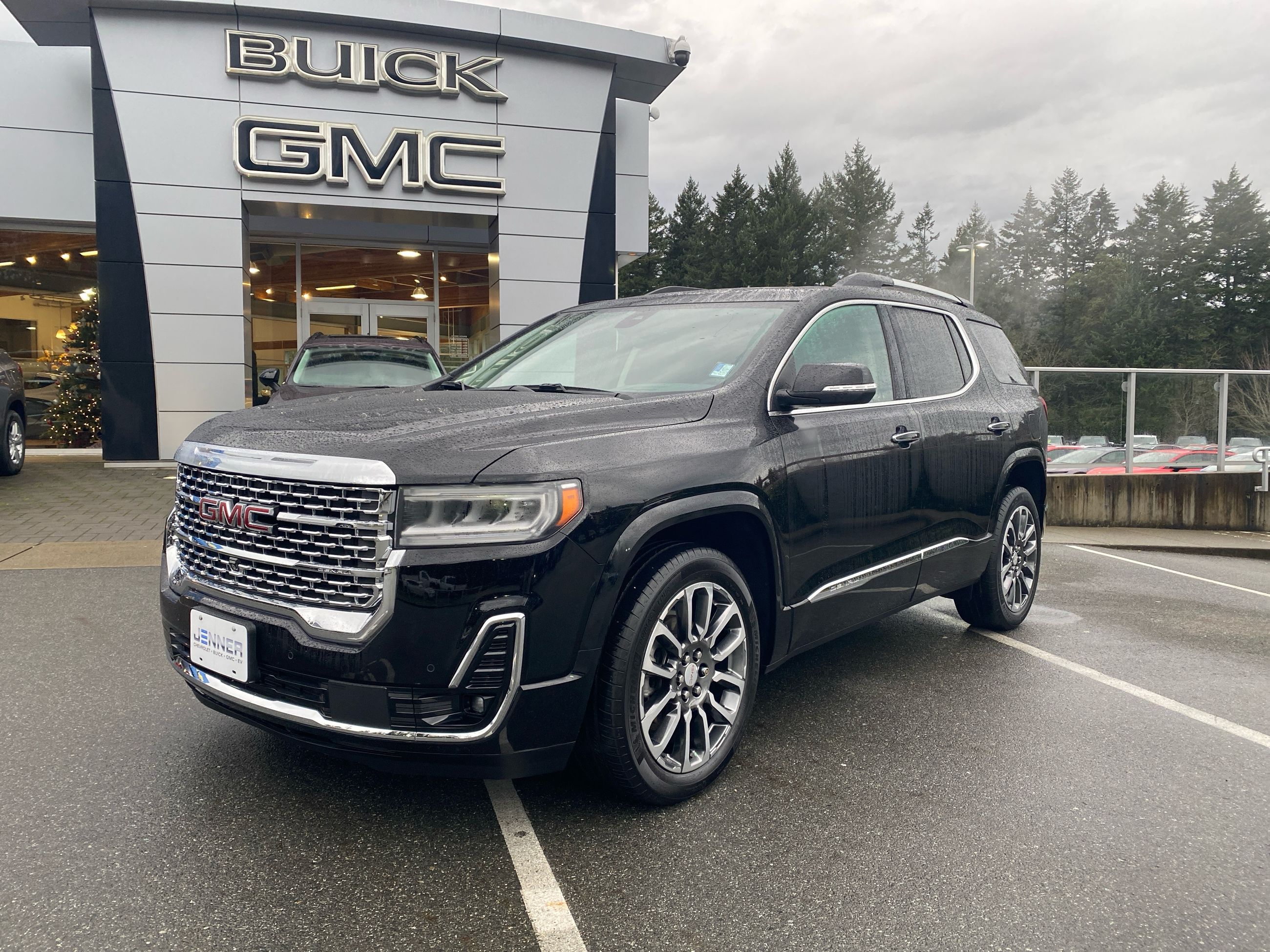 2021 GMC Acadia DENALI