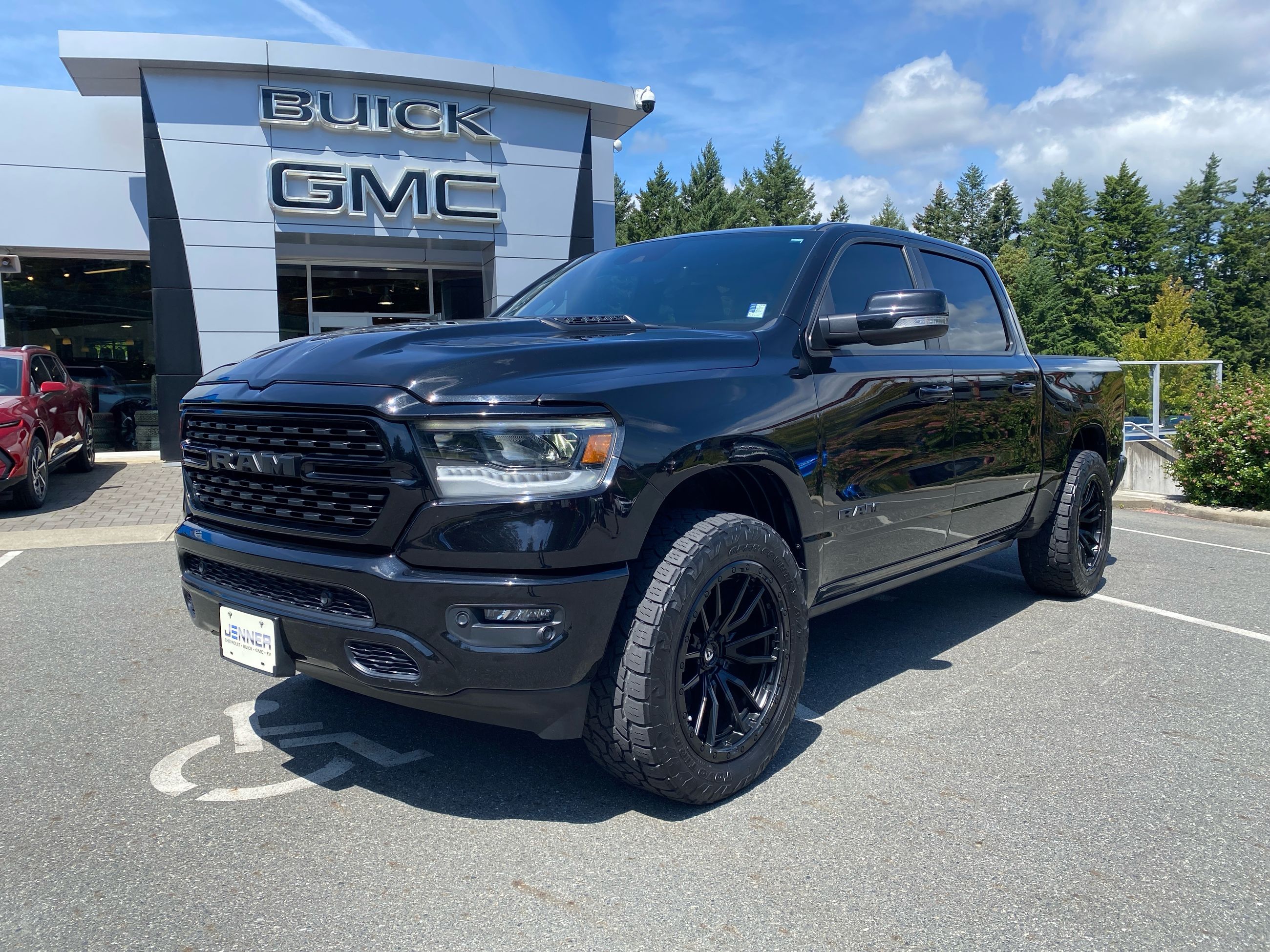 2022 Ram 1500 SPORT