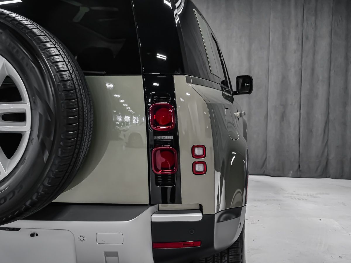 Land Rover Defender 2025 — photo 6