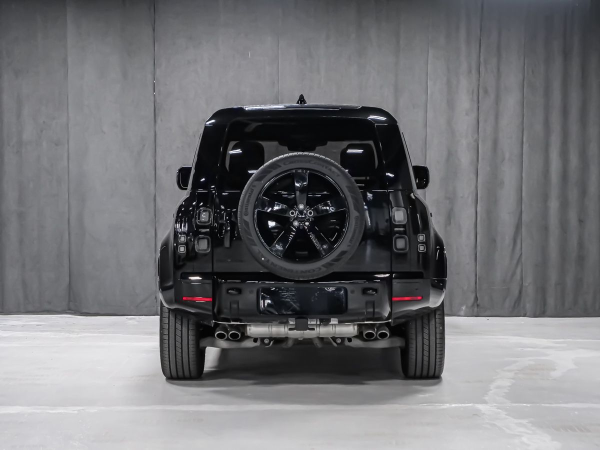 Land Rover Defender 2026 — photo 2