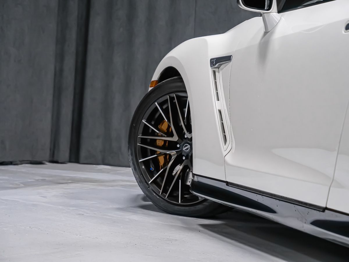 Nissan GT-R 2023 — photo 4