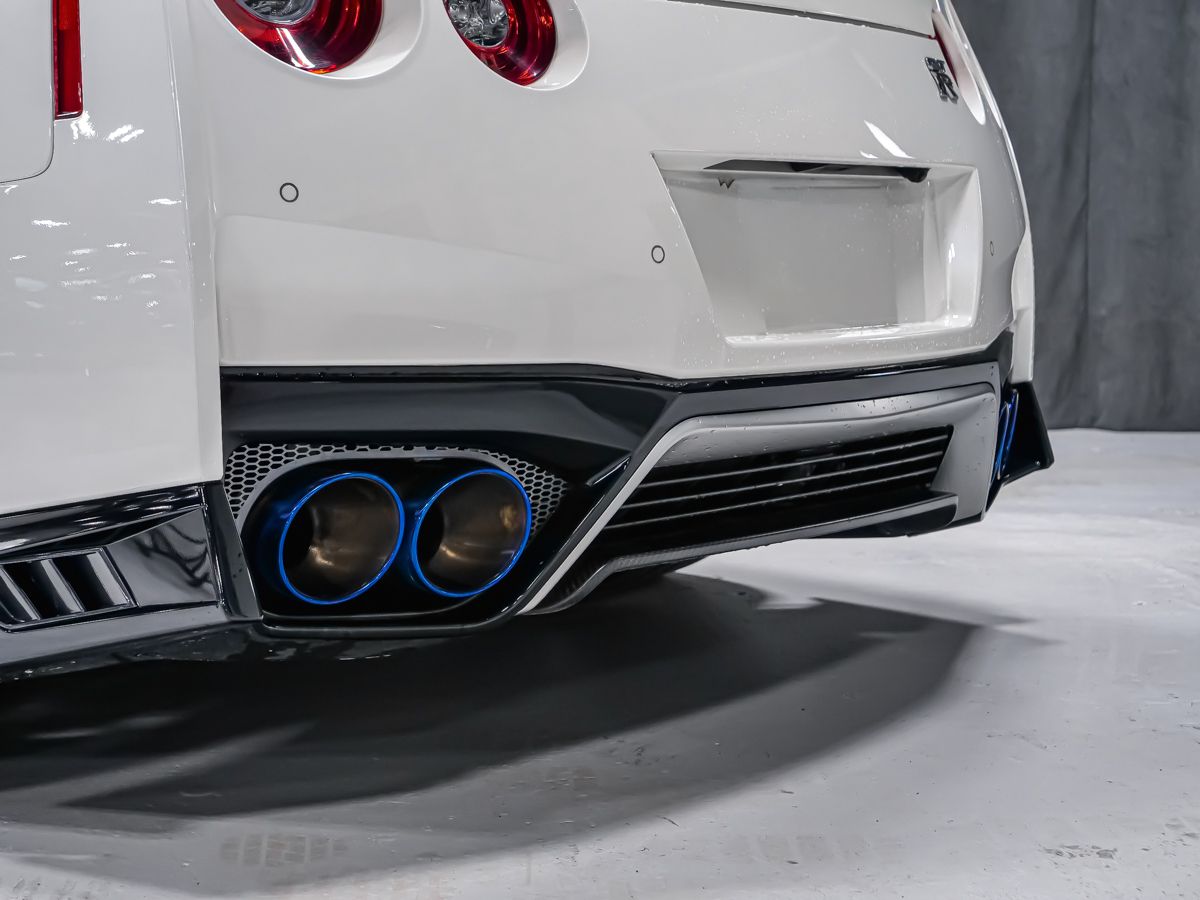 Nissan GT-R 2023 — photo 6