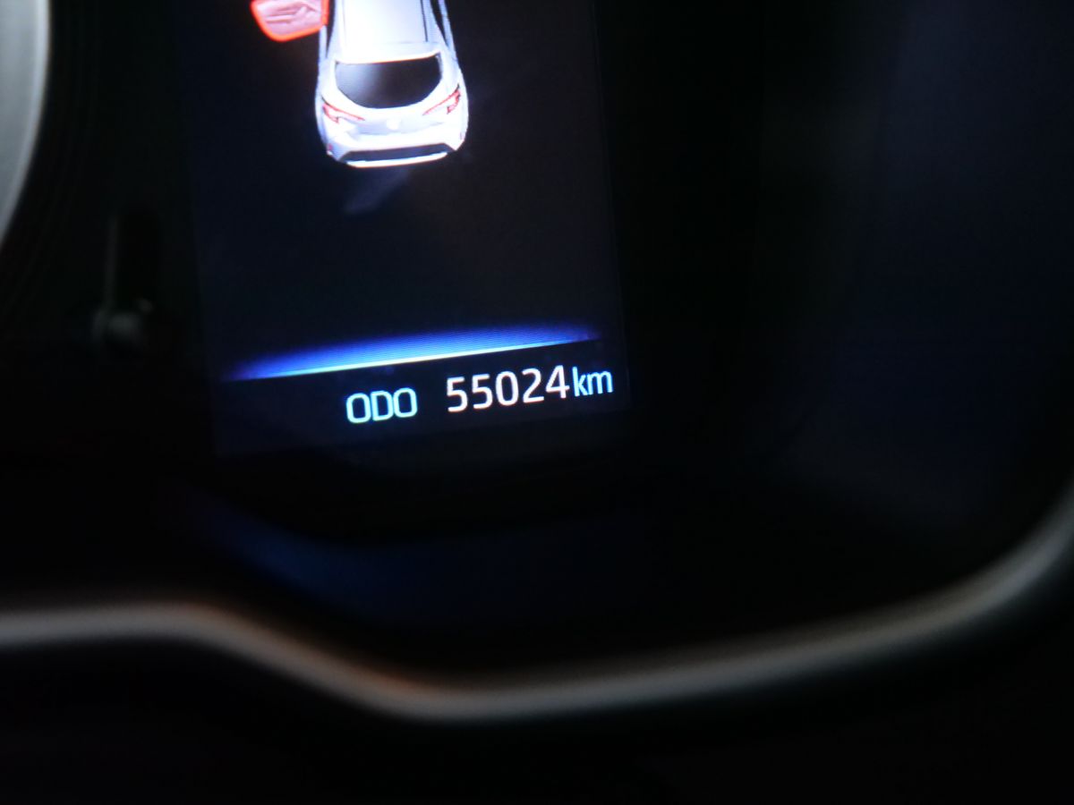 Toyota Corolla Hatchback 2022 — photo 8