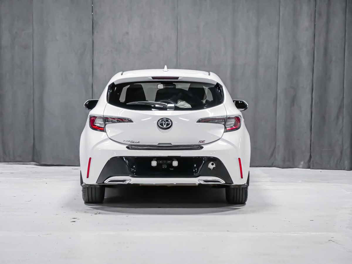 Toyota Corolla Hatchback 2022 — photo 3