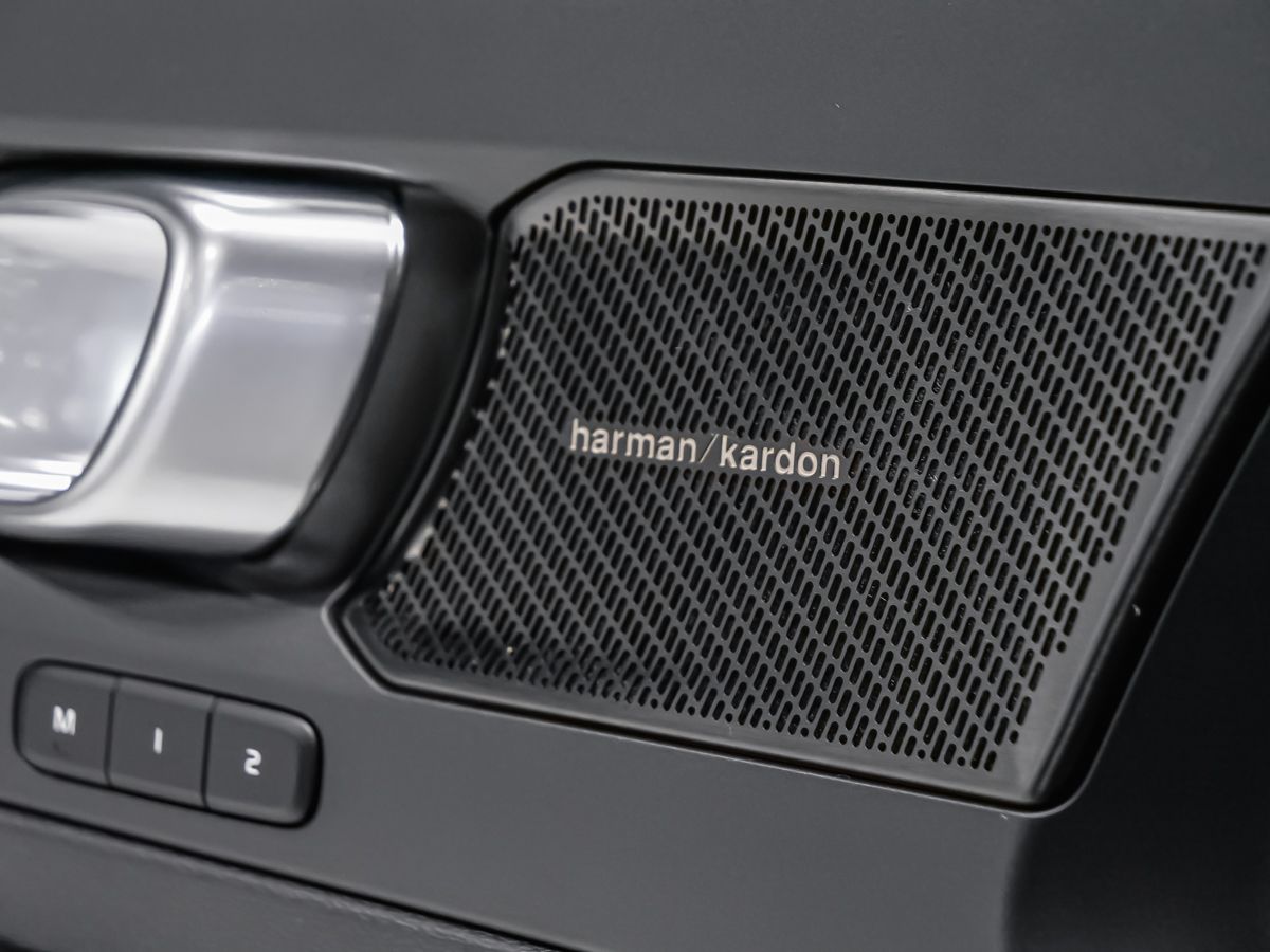 Volvo XC40 2022 — photo 8