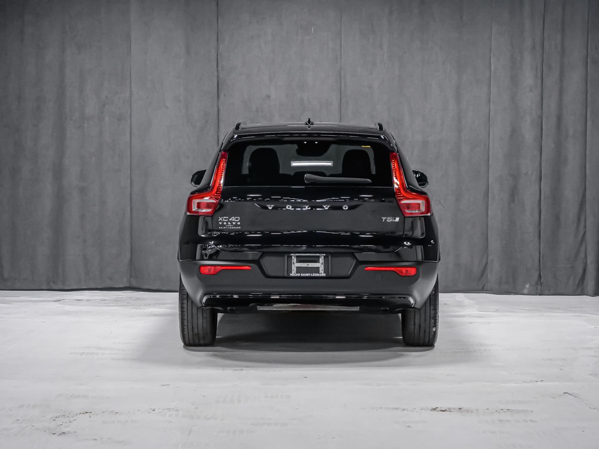 Volvo XC40 2022 — photo 3