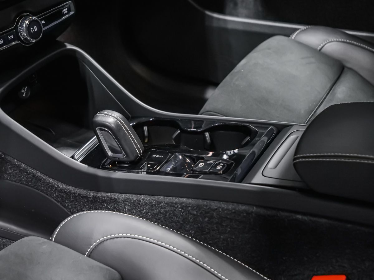 Volvo XC40 2022 — photo 5