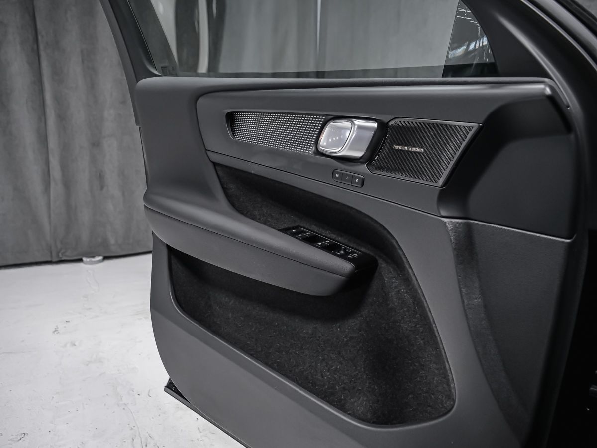Volvo XC40 2022 — photo 7