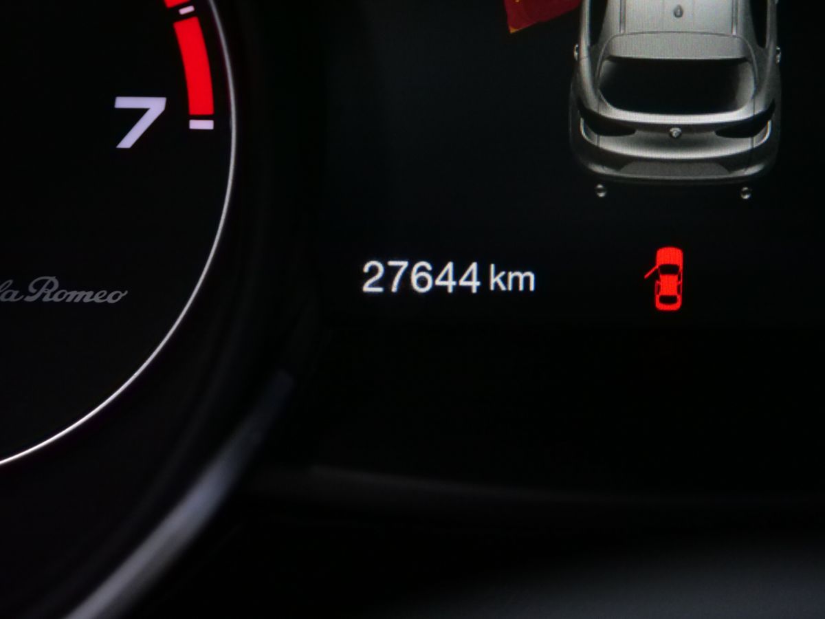 Alfa Romeo Stelvio 2021 — photo 8