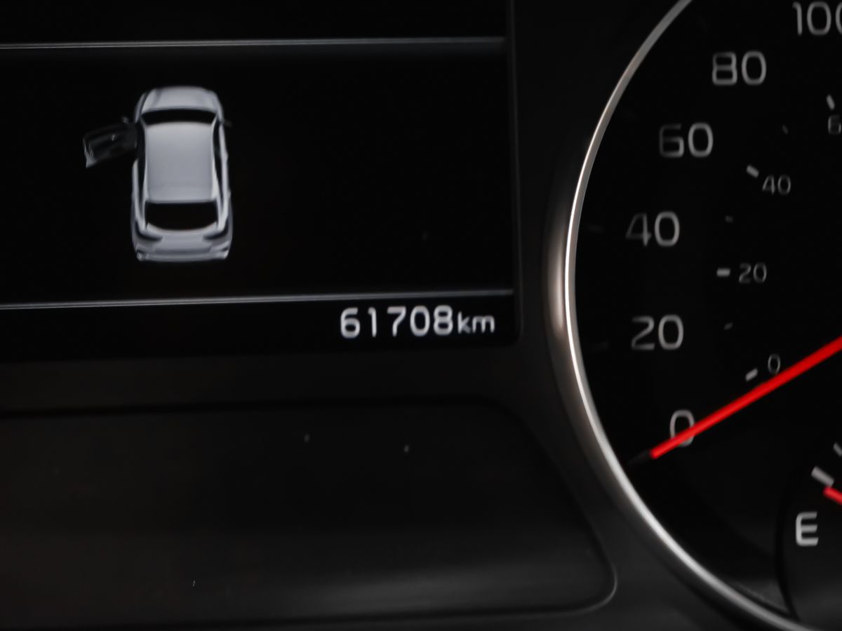 Kia Forte5 2023 — photo 8
