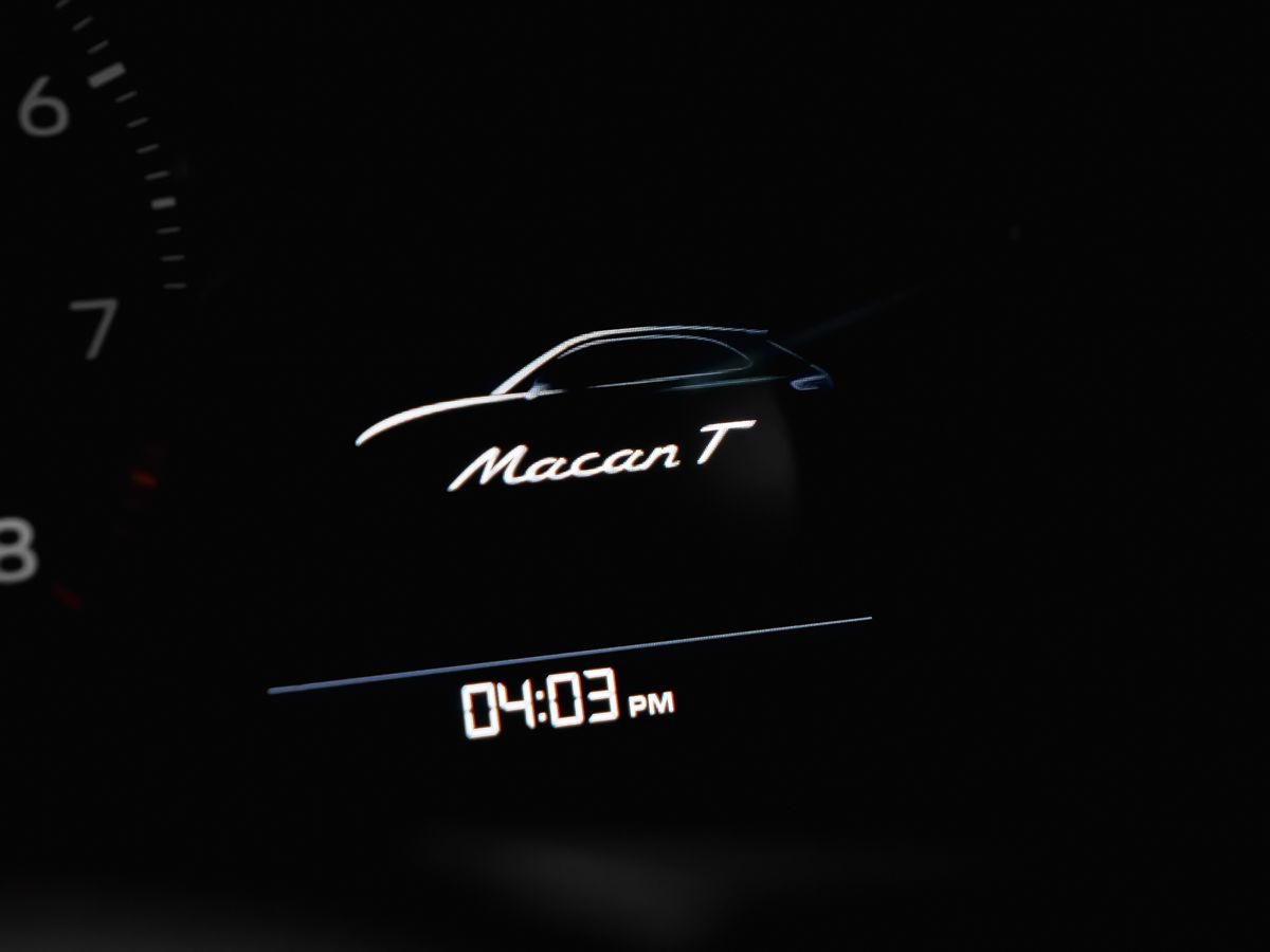 Porsche Macan 2025 — photo 8