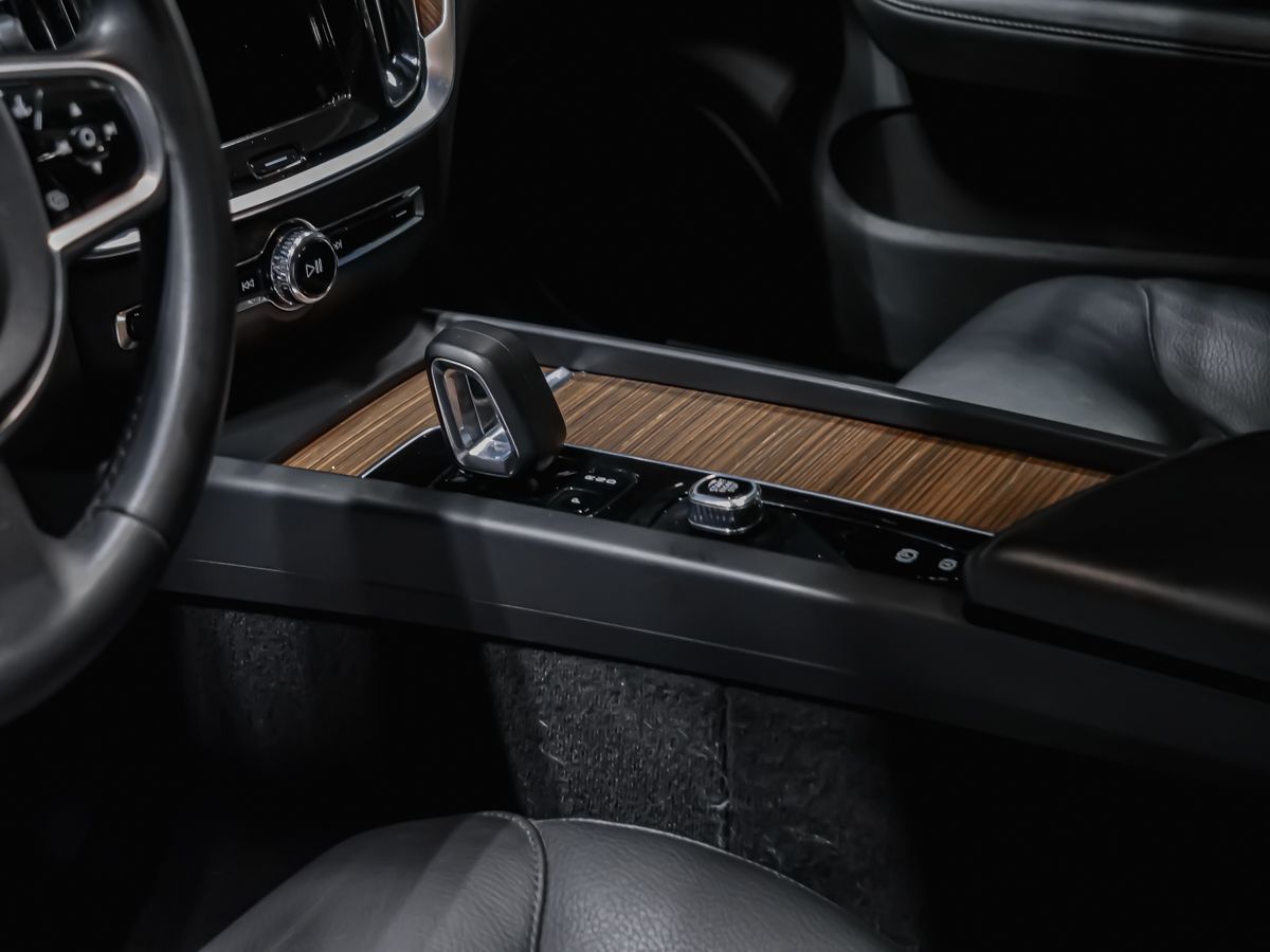 Volvo V60 Cross Country 2023 — photo 5