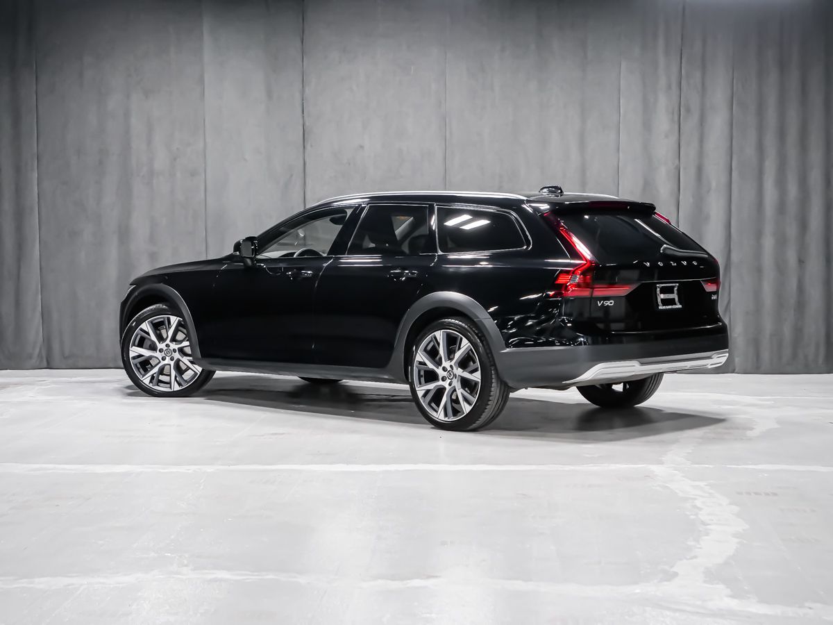 Volvo V90 Cross Country 2022 — photo 2