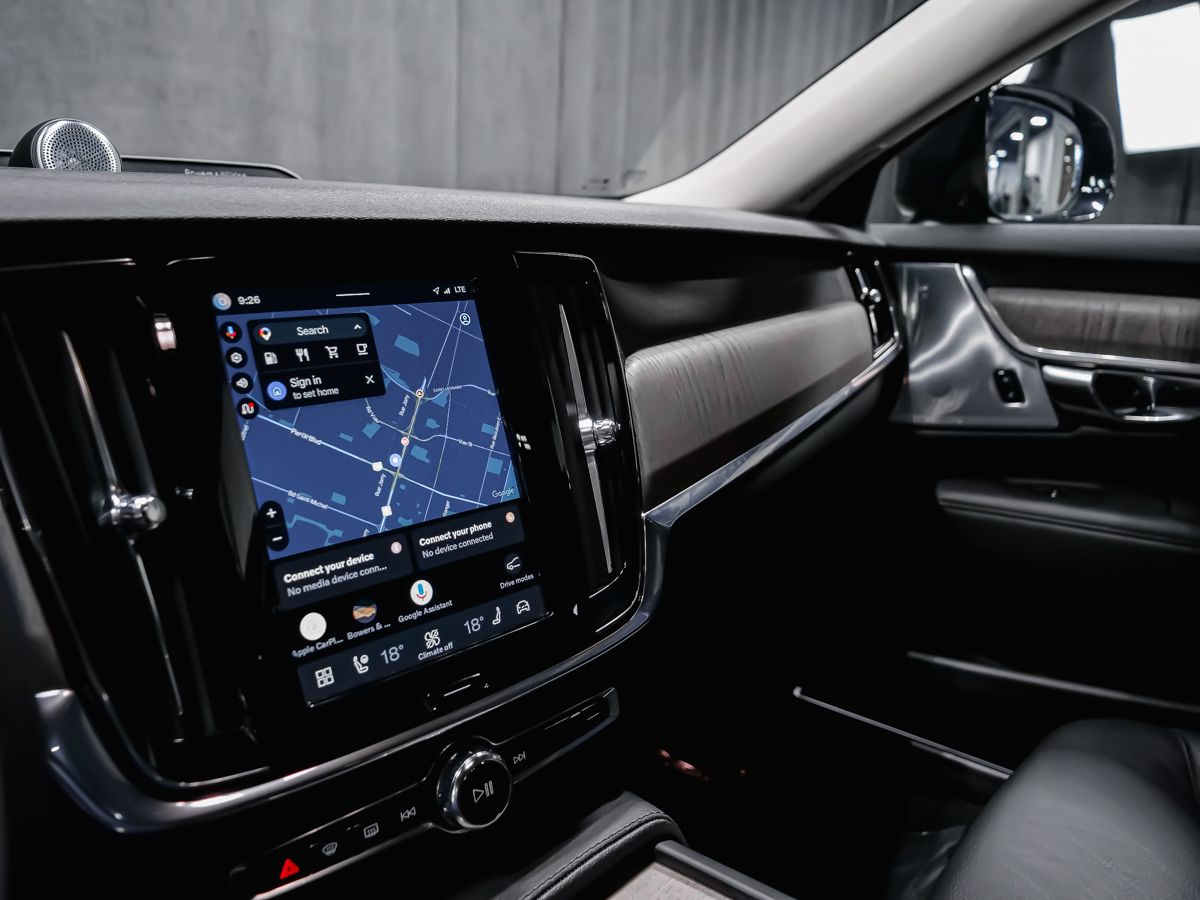 Volvo V90 Cross Country 2022 — photo 8