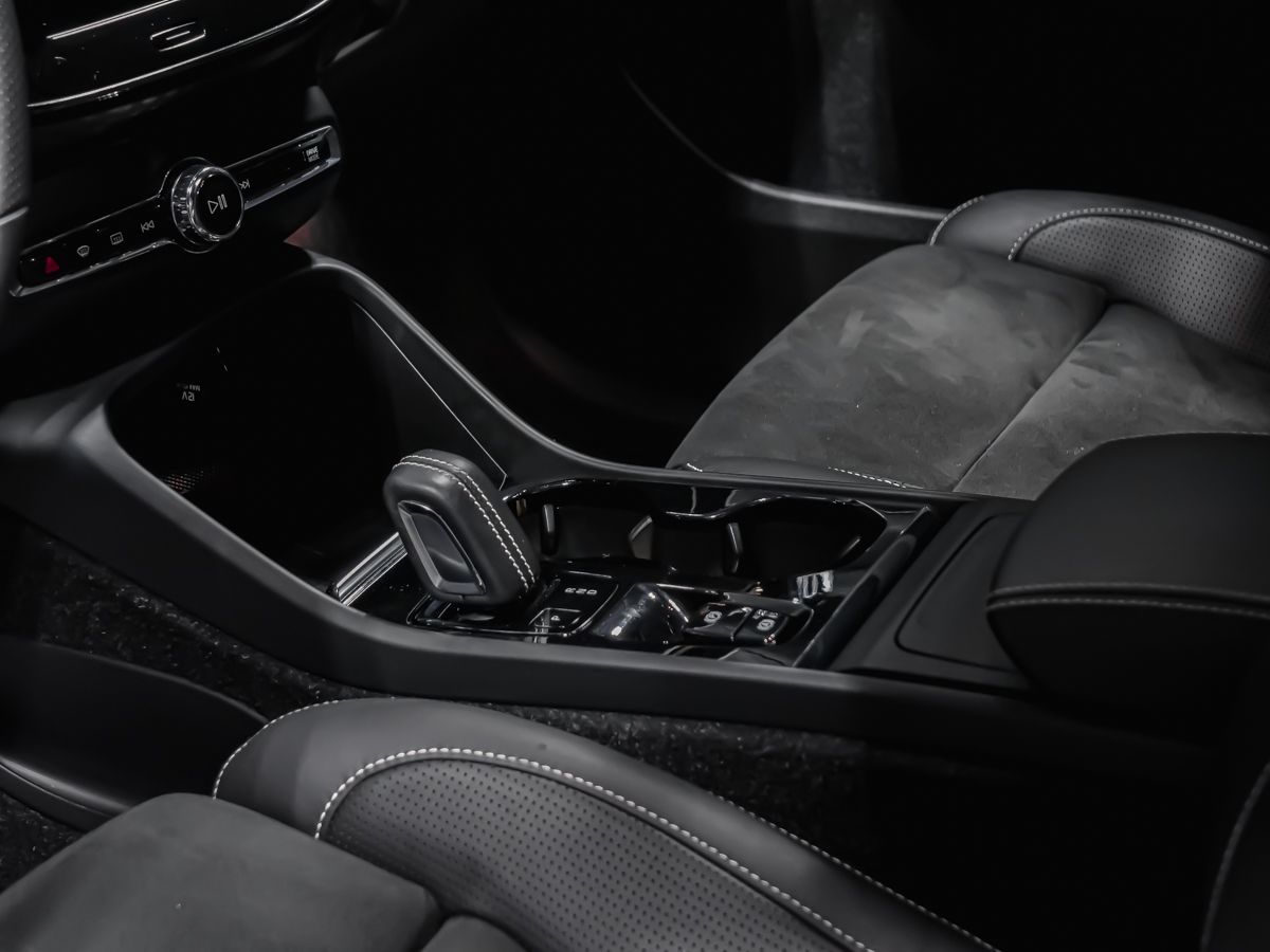 Volvo XC40 2021 — photo 5
