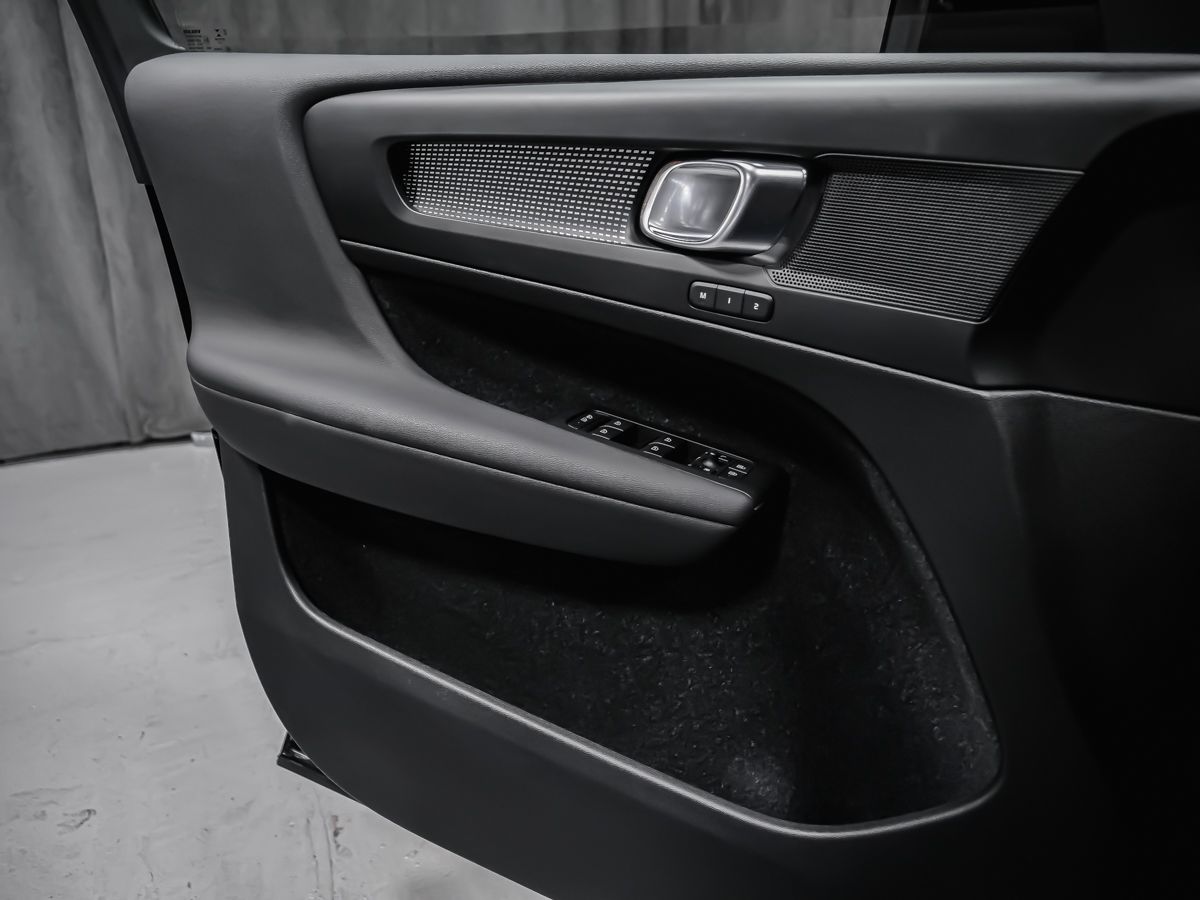 Volvo XC40 2021 — photo 7