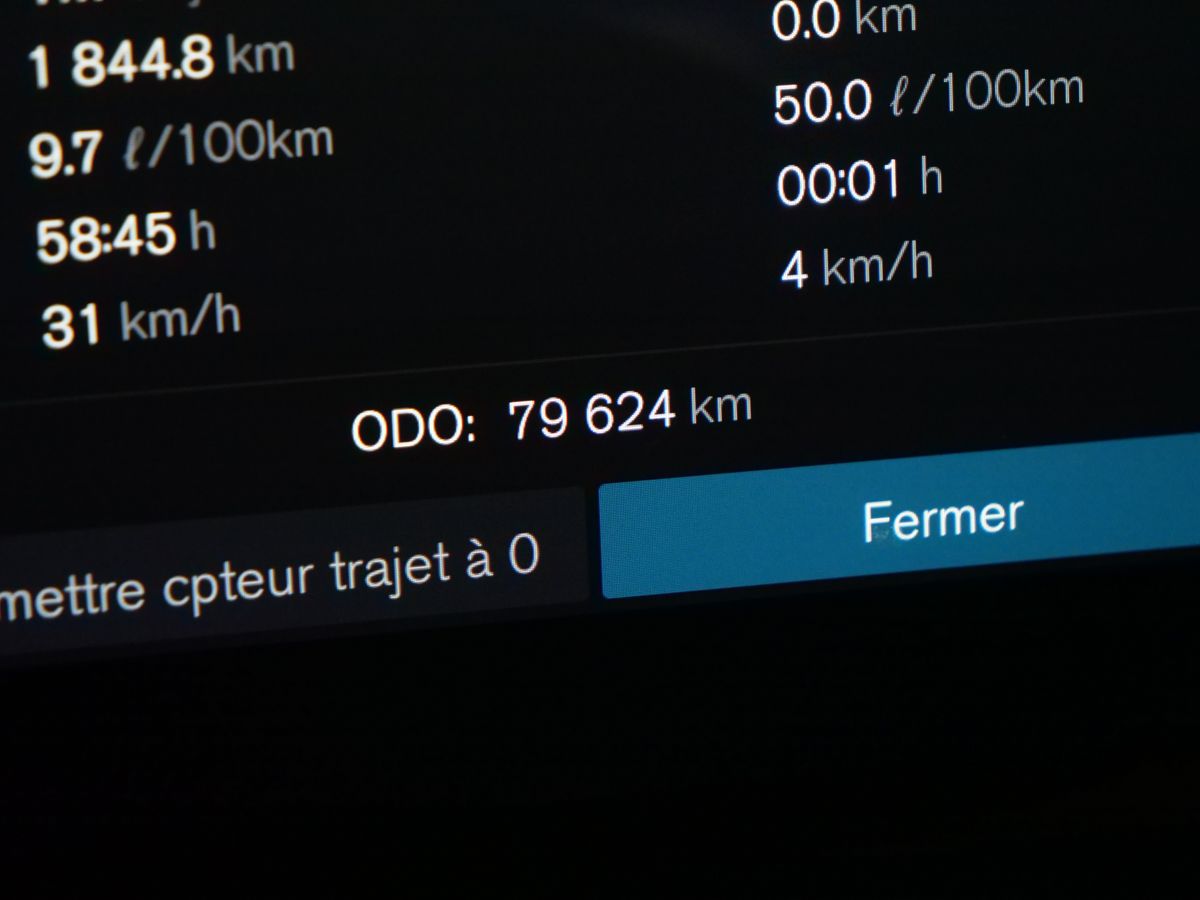 Volvo XC40 2023 — photo 8