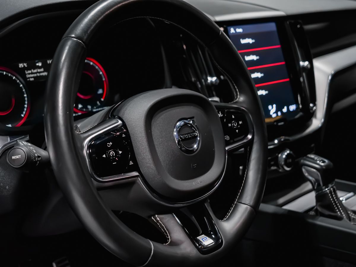 Volvo XC60 2020 — photo 6