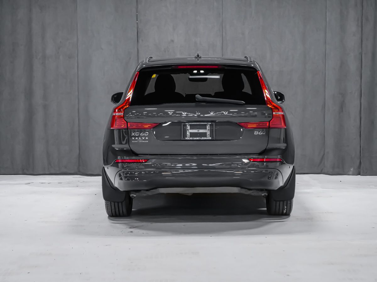 Volvo XC60 2022 — photo 3