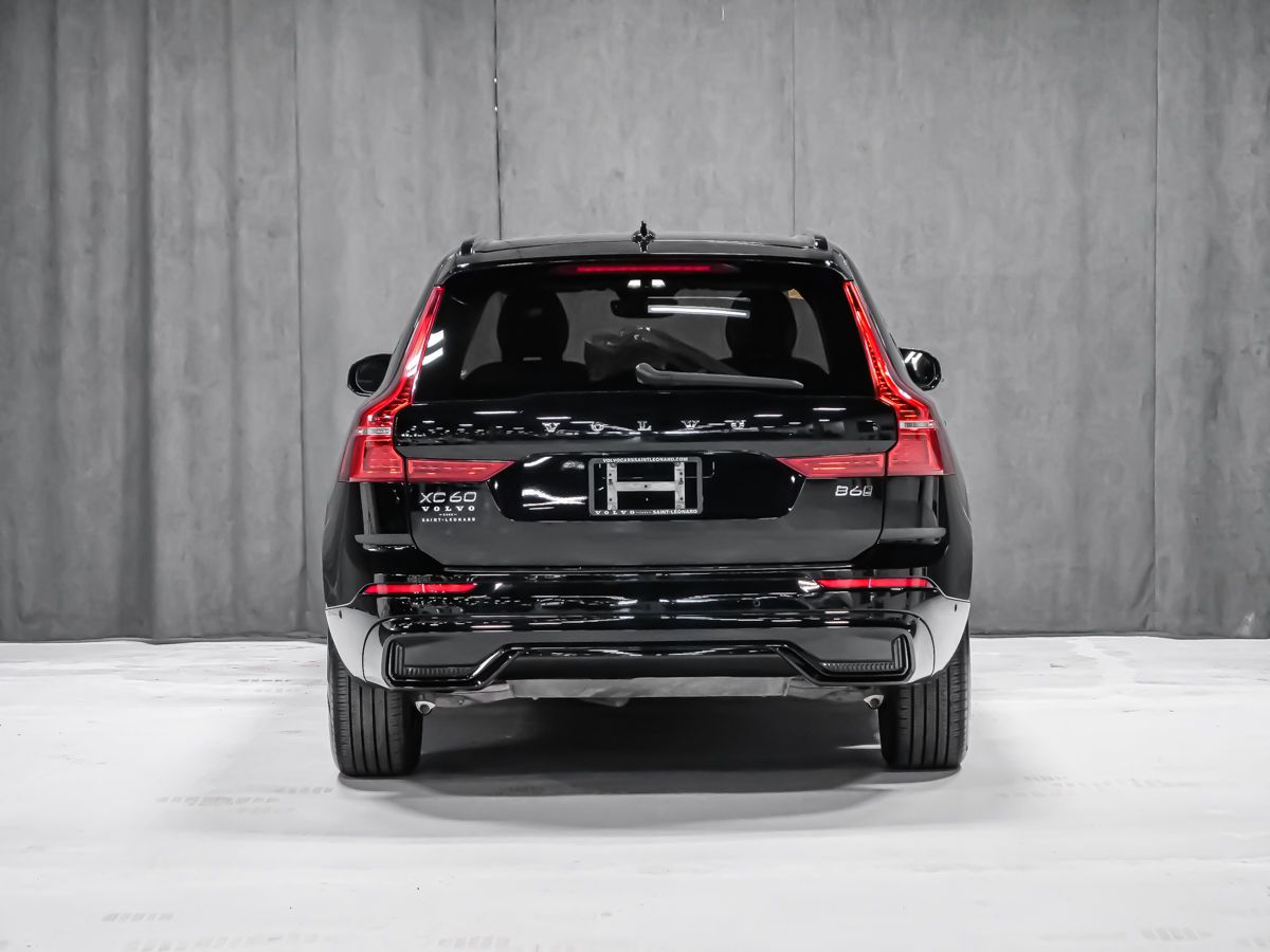 Volvo XC60 2023 — photo 3