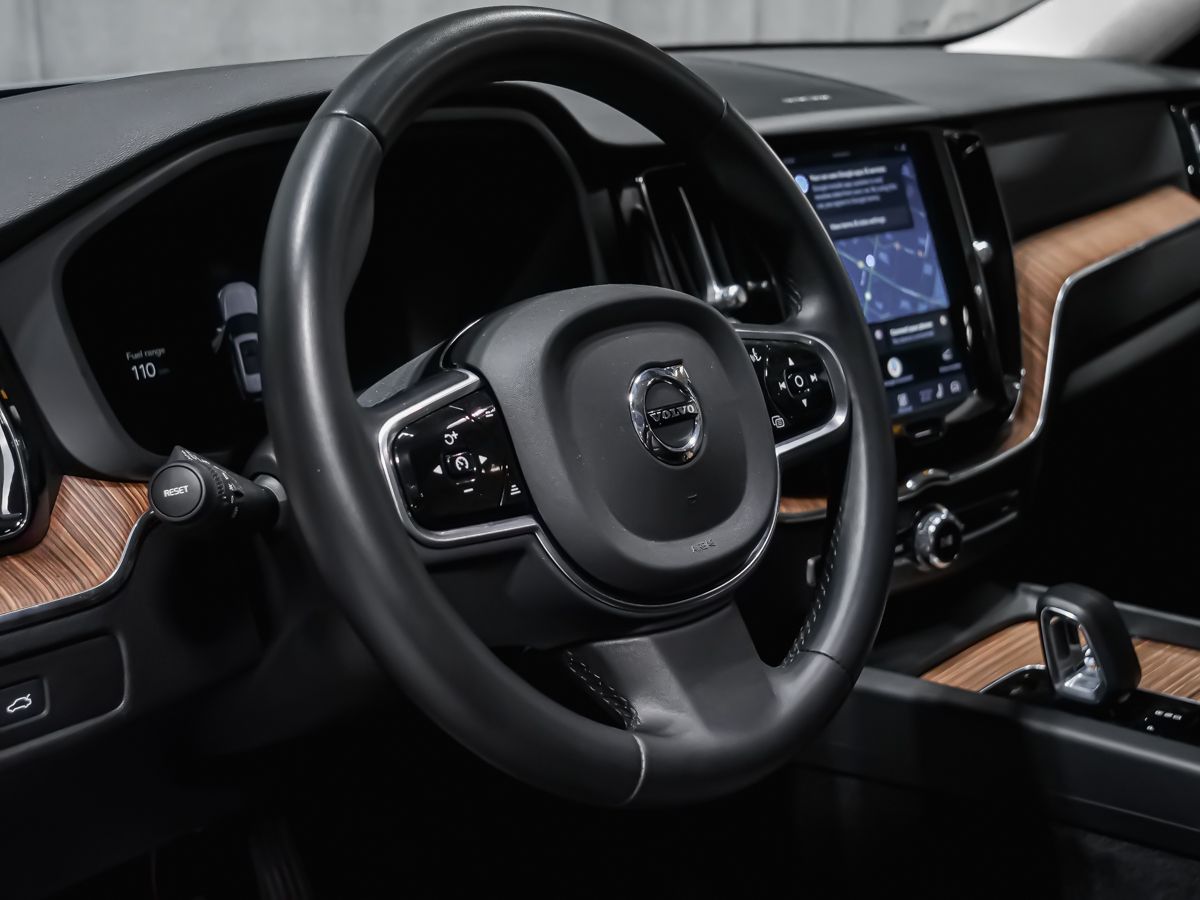 Volvo XC60 2023 — photo 6