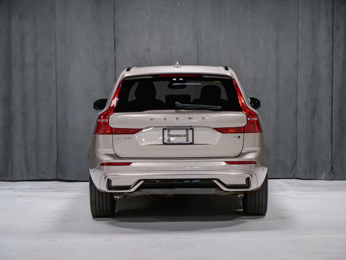 Volvo XC60 2023 — photo 3
