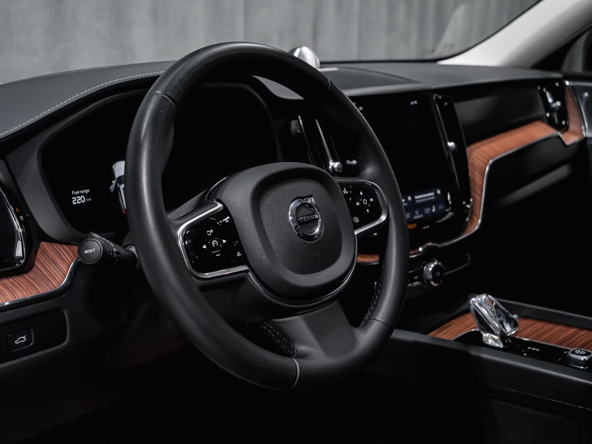 Volvo XC60 2023 — photo 6