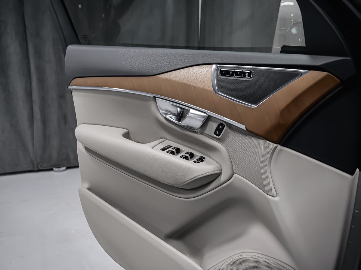 Volvo XC90 Recharge 2022 — photo 7