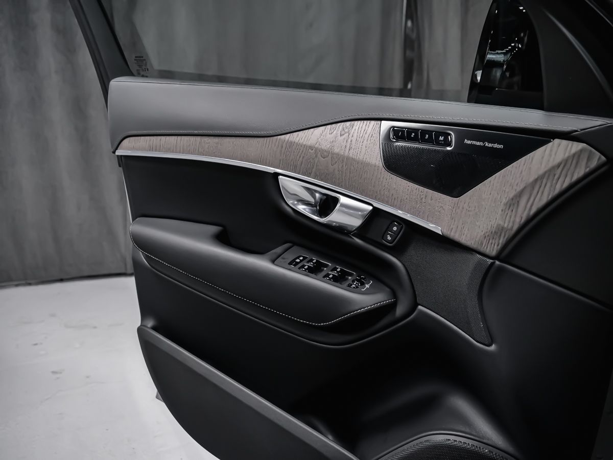 Volvo XC90 2023 — photo 7