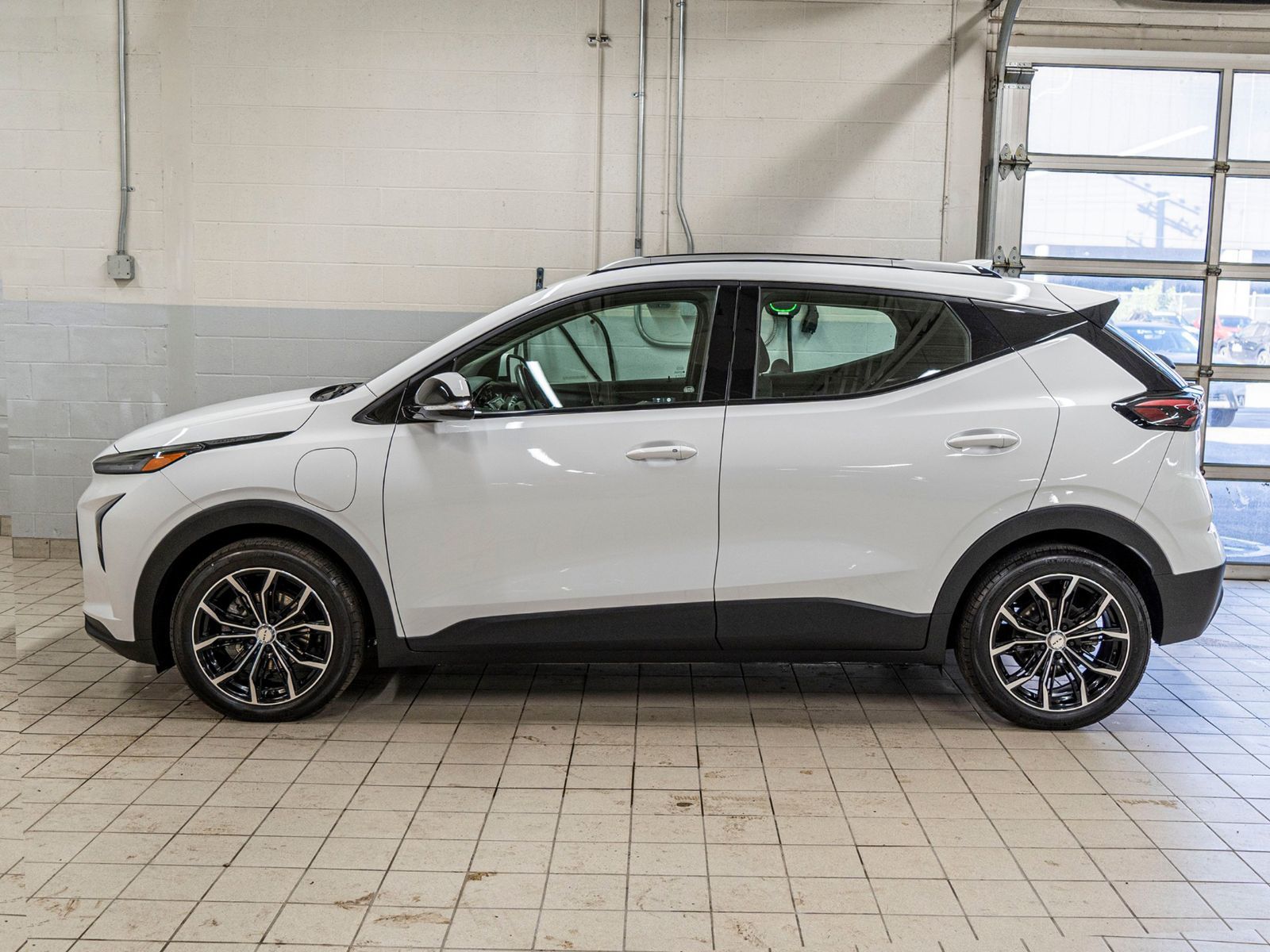 Photo Chevrolet Bolt EUV LT, CARPLAY, CAM RECUL, GROUPE ELECTRIQUE, BAS KM 2023 #3