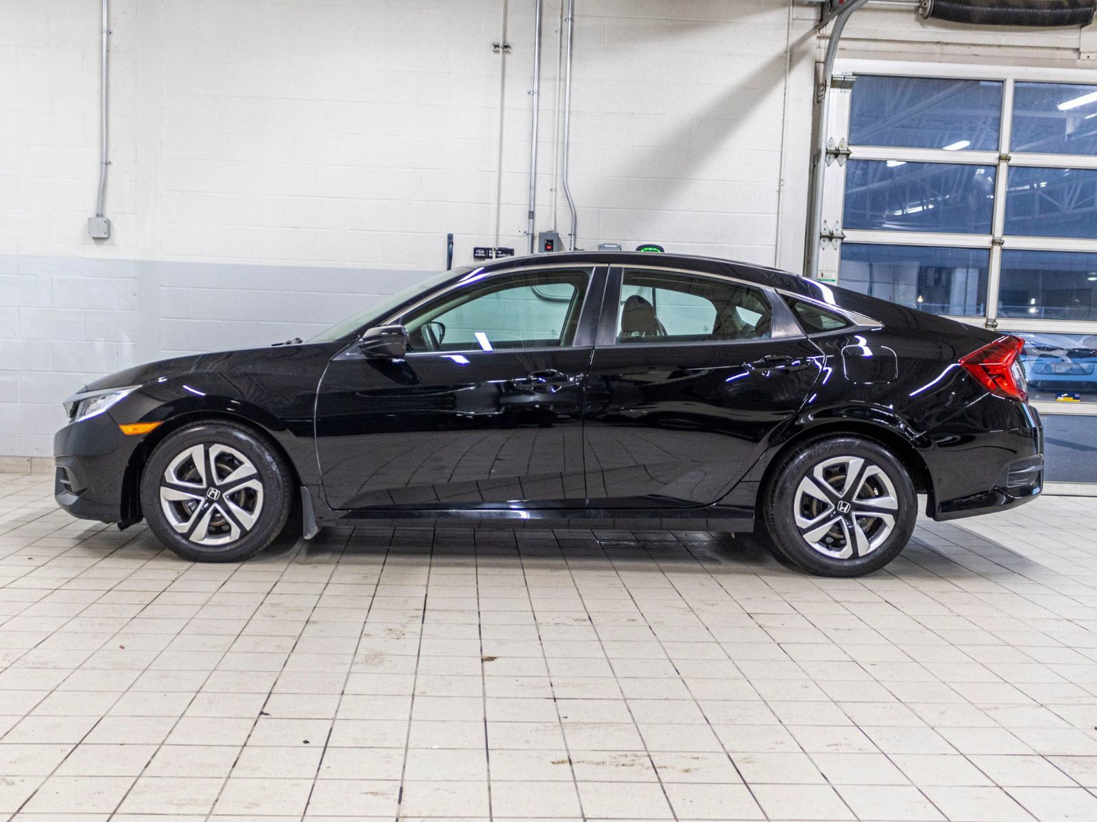 Photo Honda Civic Sedan LX, BANCS CHAUFF, CAMERA RECUL, GROUPE ELECTRIQUE 2018 #3