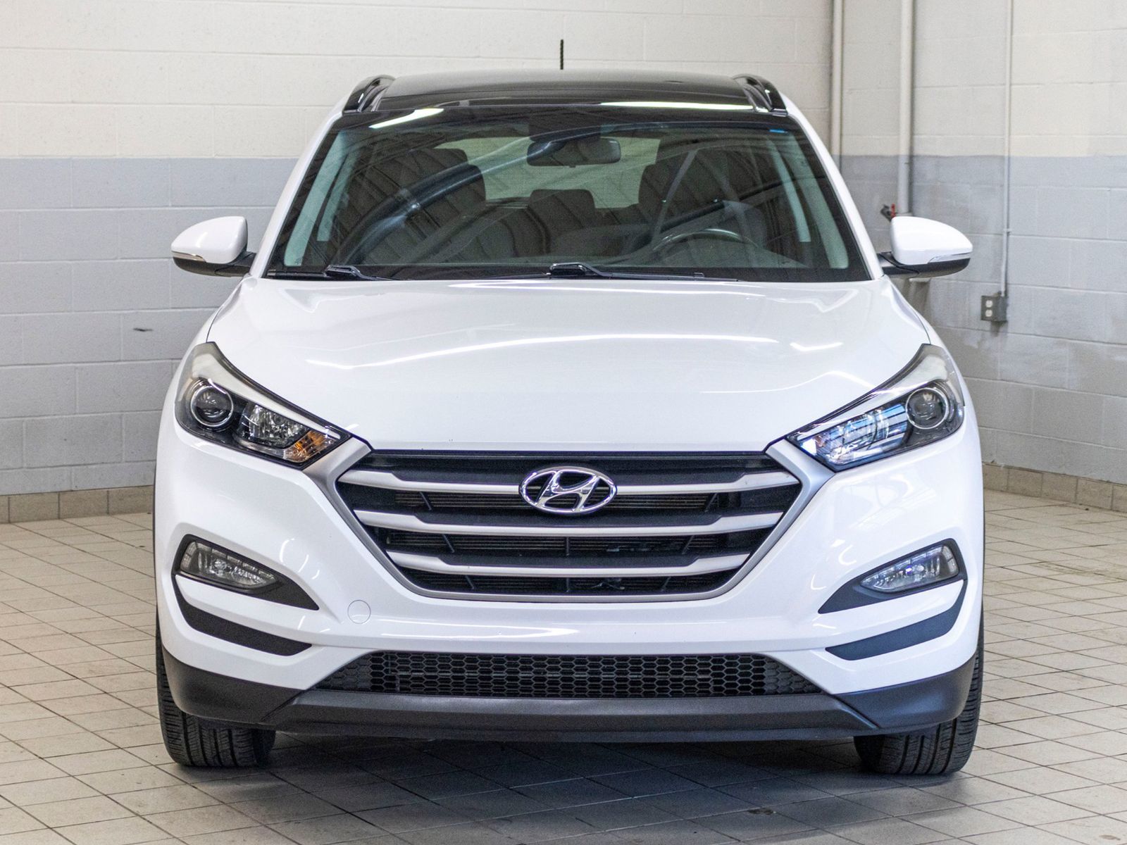 Photo Hyundai TUCSON SE SE, AWD, TOIT, CUIR, BANCS CHAUFF, CAMERA REC 2017 #2