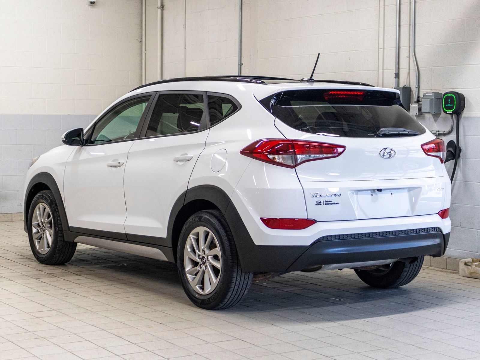 Photo Hyundai TUCSON SE SE, AWD, TOIT, CUIR, BANCS CHAUFF, CAMERA REC 2017 #4