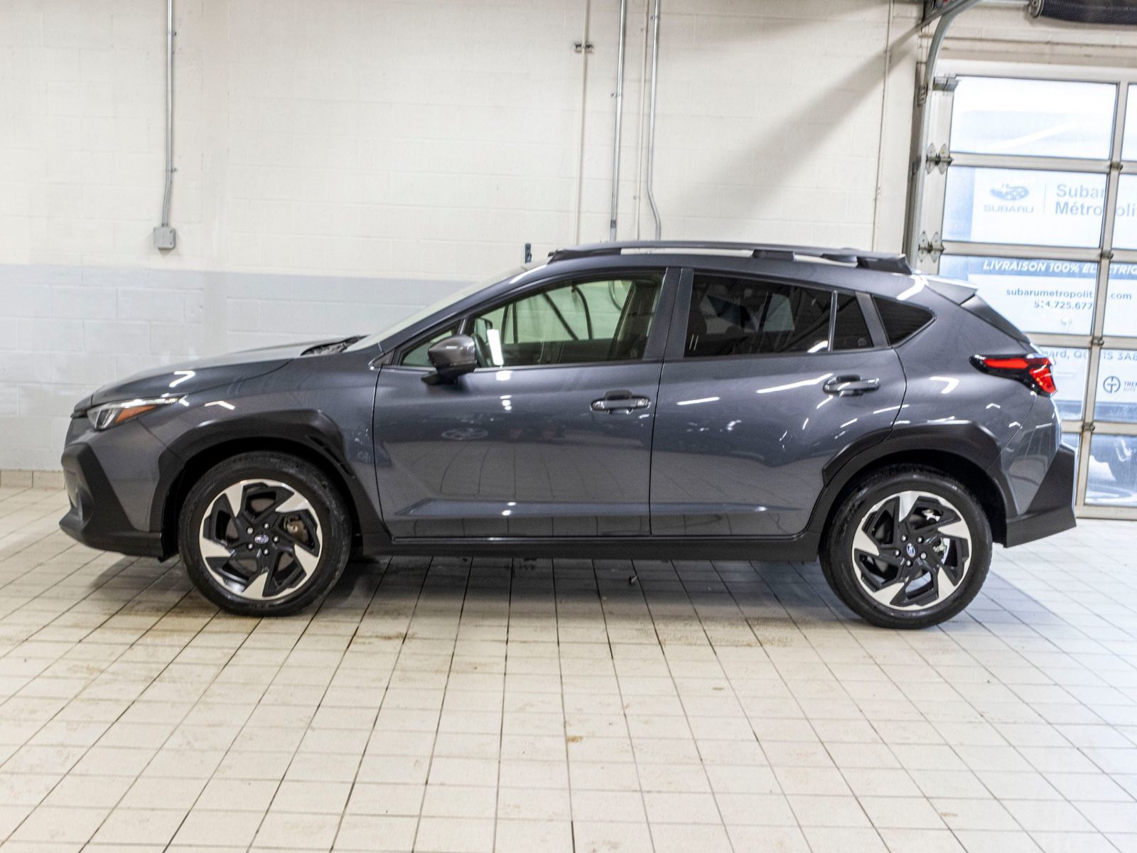 Photo Subaru CROSSTREK LIMITED LIMITED, 2.5L, CUIR, TOIT, CARPLAY, HARMAN KARDON 2024 #3