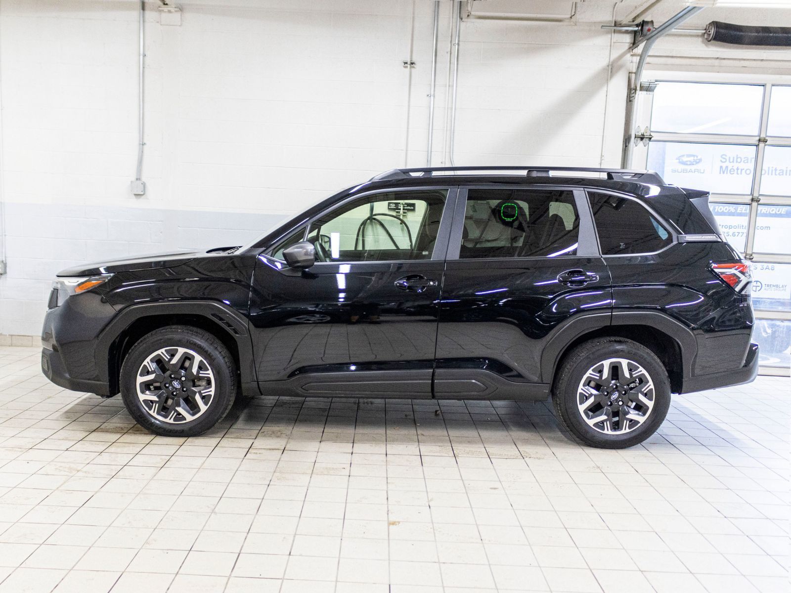 Photo 2025 Subaru FORESTER TOURING TOURING, TOIT, CARPLAY, BANCS CHAUFF, ECRAN 11.6 #3