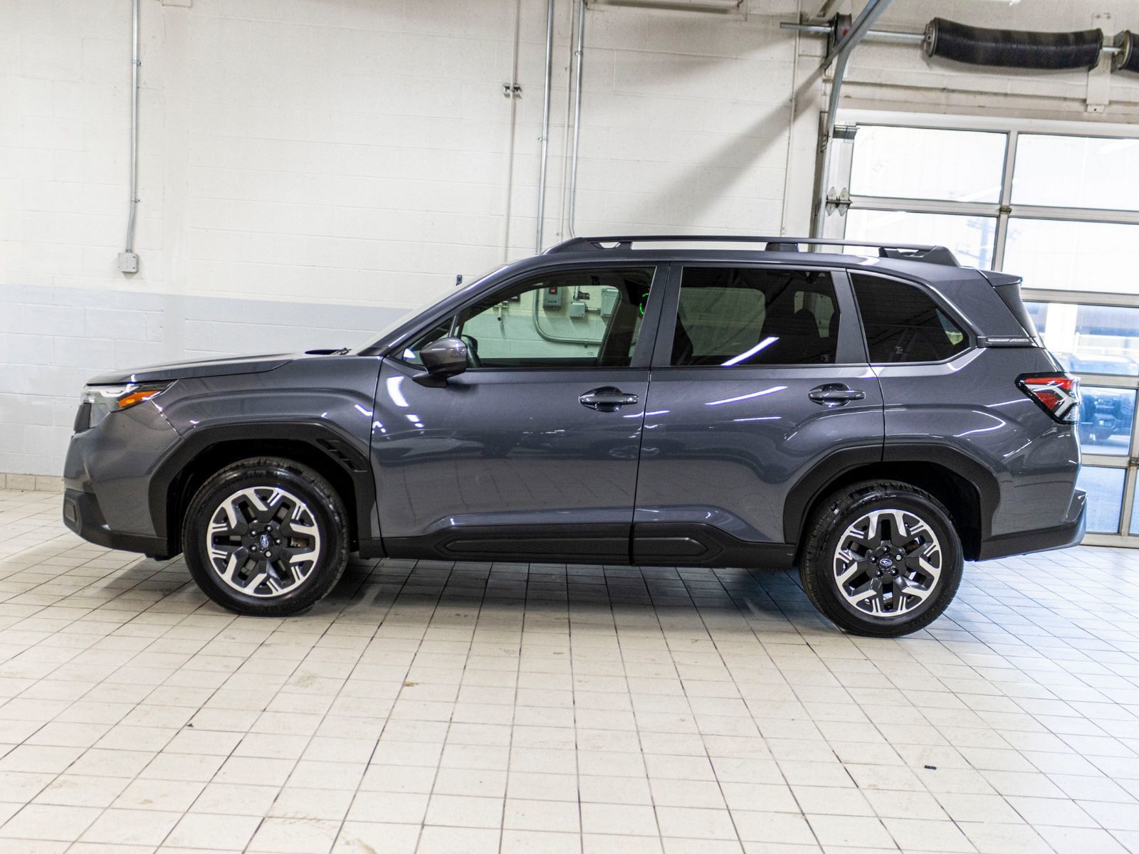 Photo Subaru FORESTER TOURING TOURING, TOIT, CARPLAY, BANCS CHAUFF, ECRAN 11.6 2025 #3
