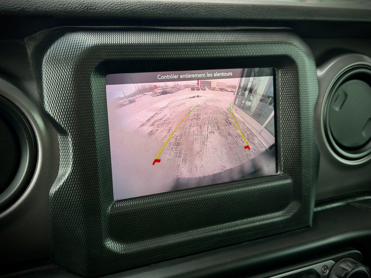 Jeep Wrangler Willys Sport 4x4 2022-25