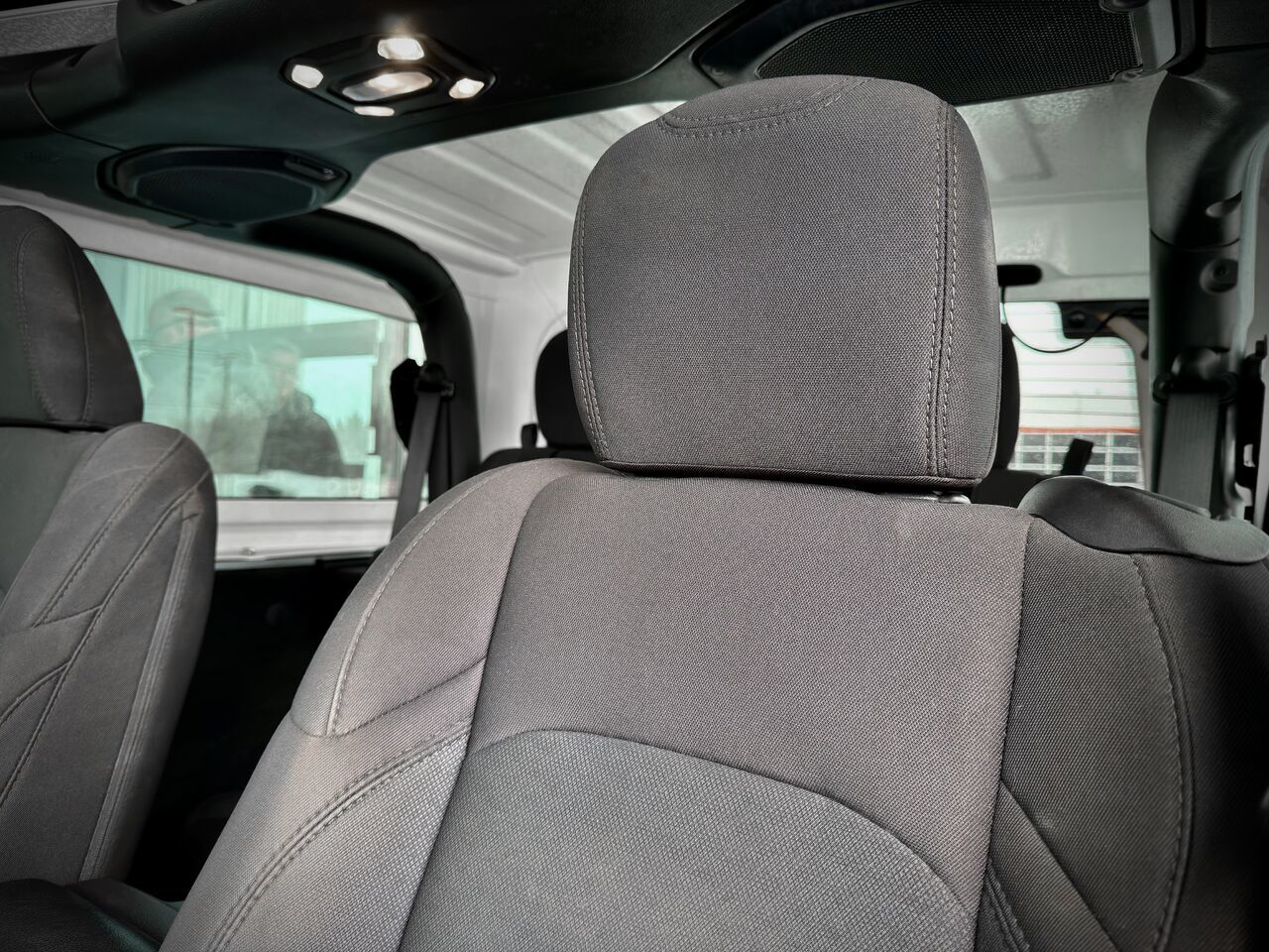 Jeep Wrangler Willys Sport 4x4 2022-16