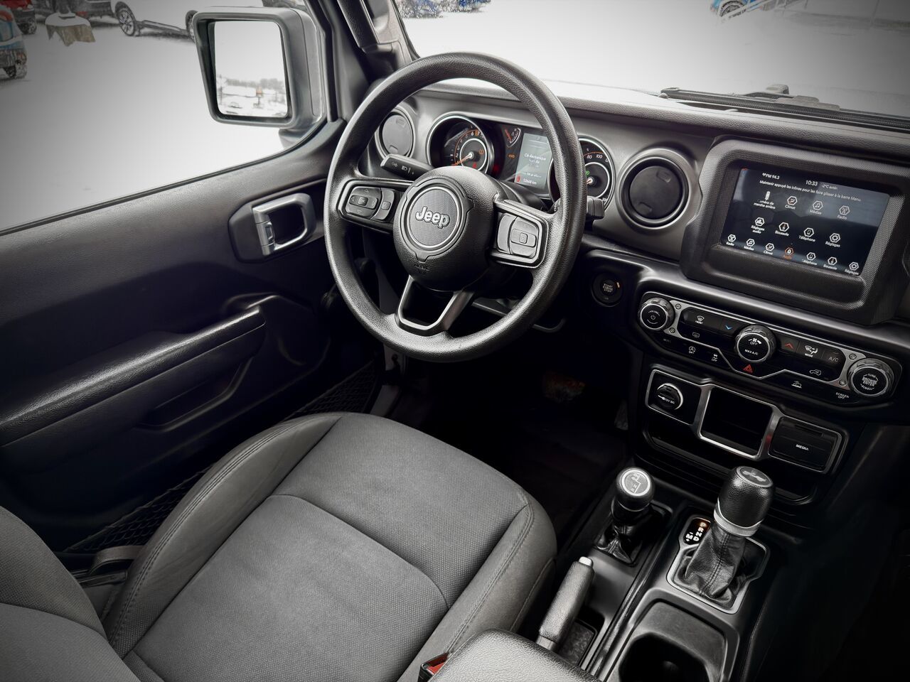 Jeep Wrangler Willys Sport 4x4 2022-18