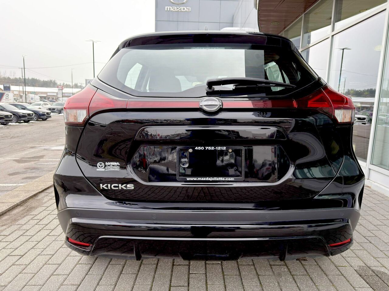 2022 Nissan Kicks S TA-8