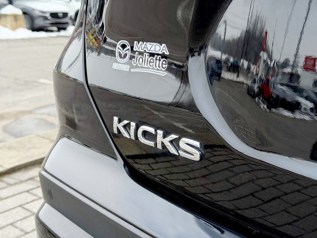 2022 Nissan Kicks S TA-10
