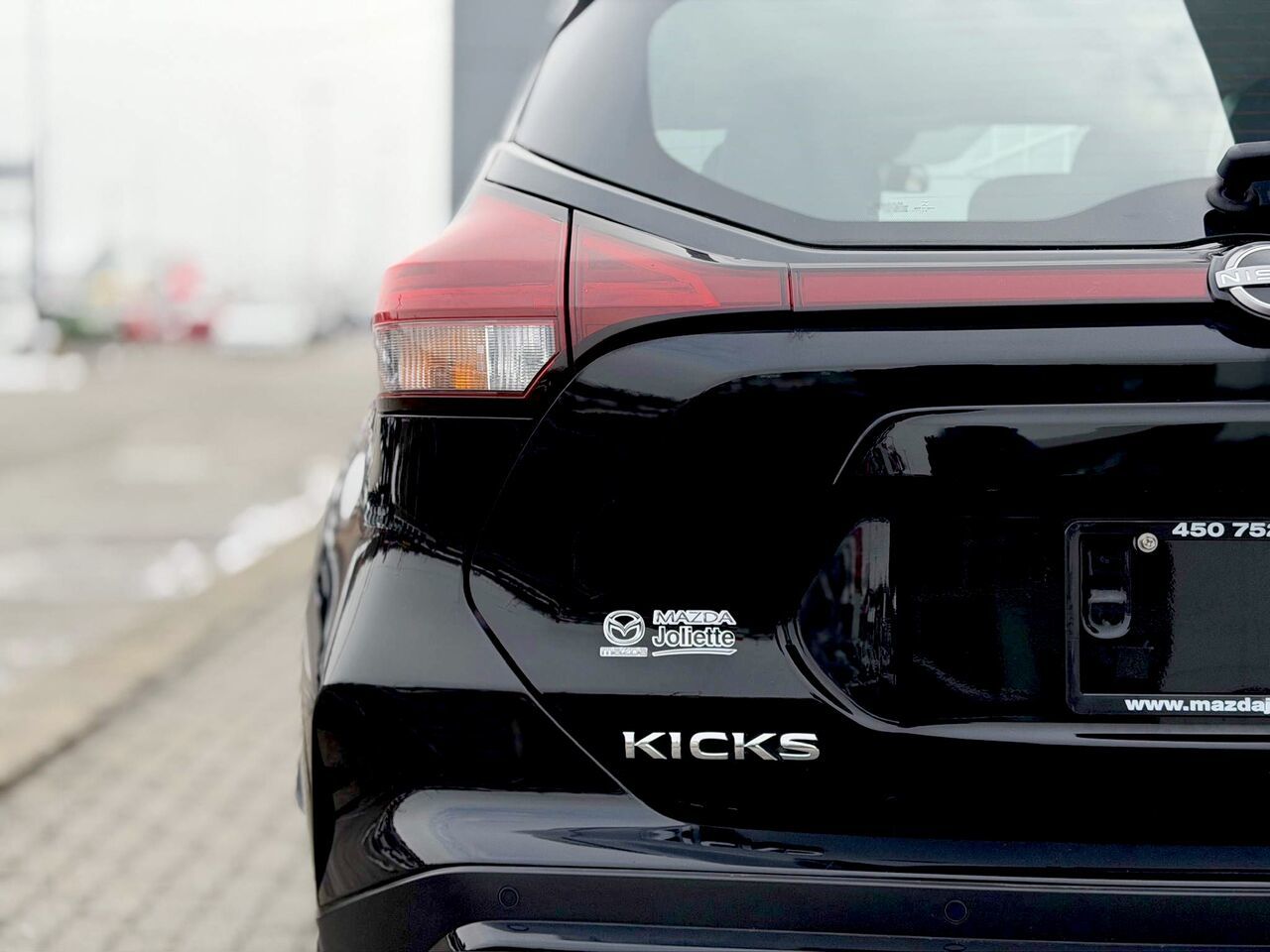 2022 Nissan Kicks S TA-11