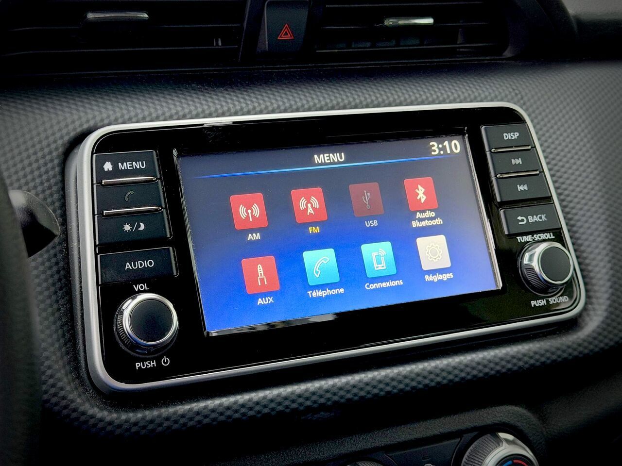 2022 Nissan Kicks S TA-25