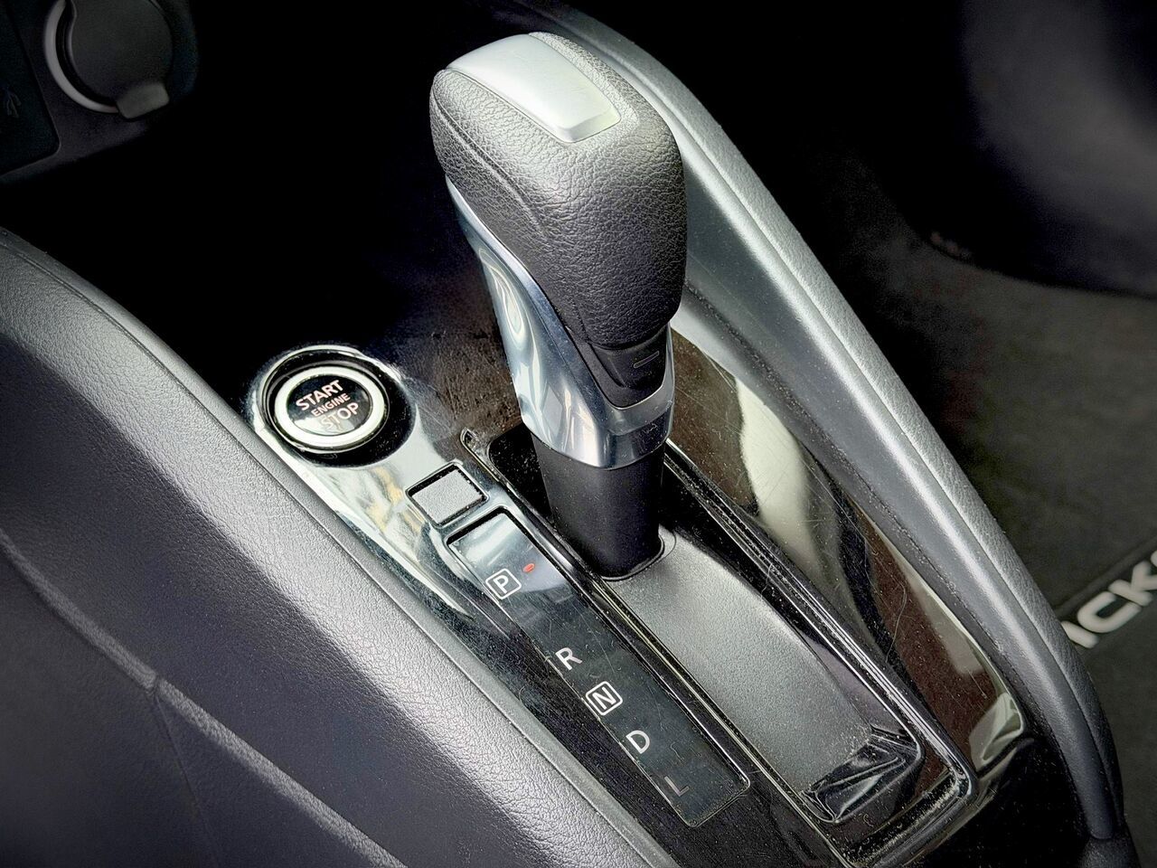 2022 Nissan Kicks S TA-28