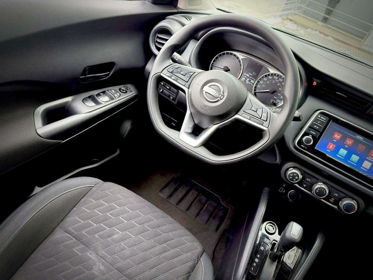 2022 Nissan Kicks S TA-17